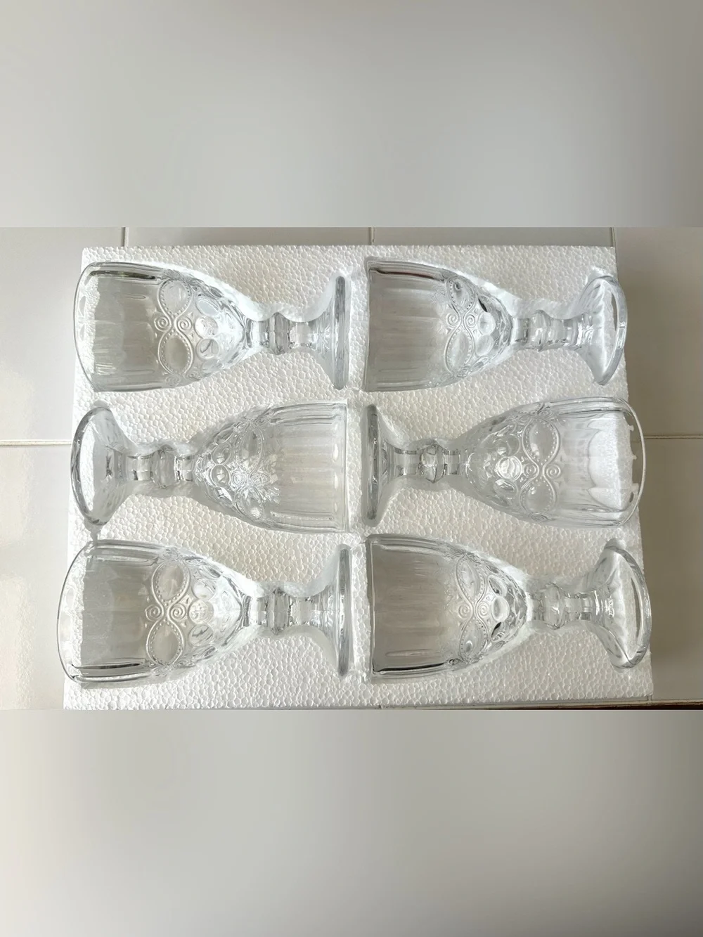 YOUEON Clear Embossed Wine Goblets Set of 6